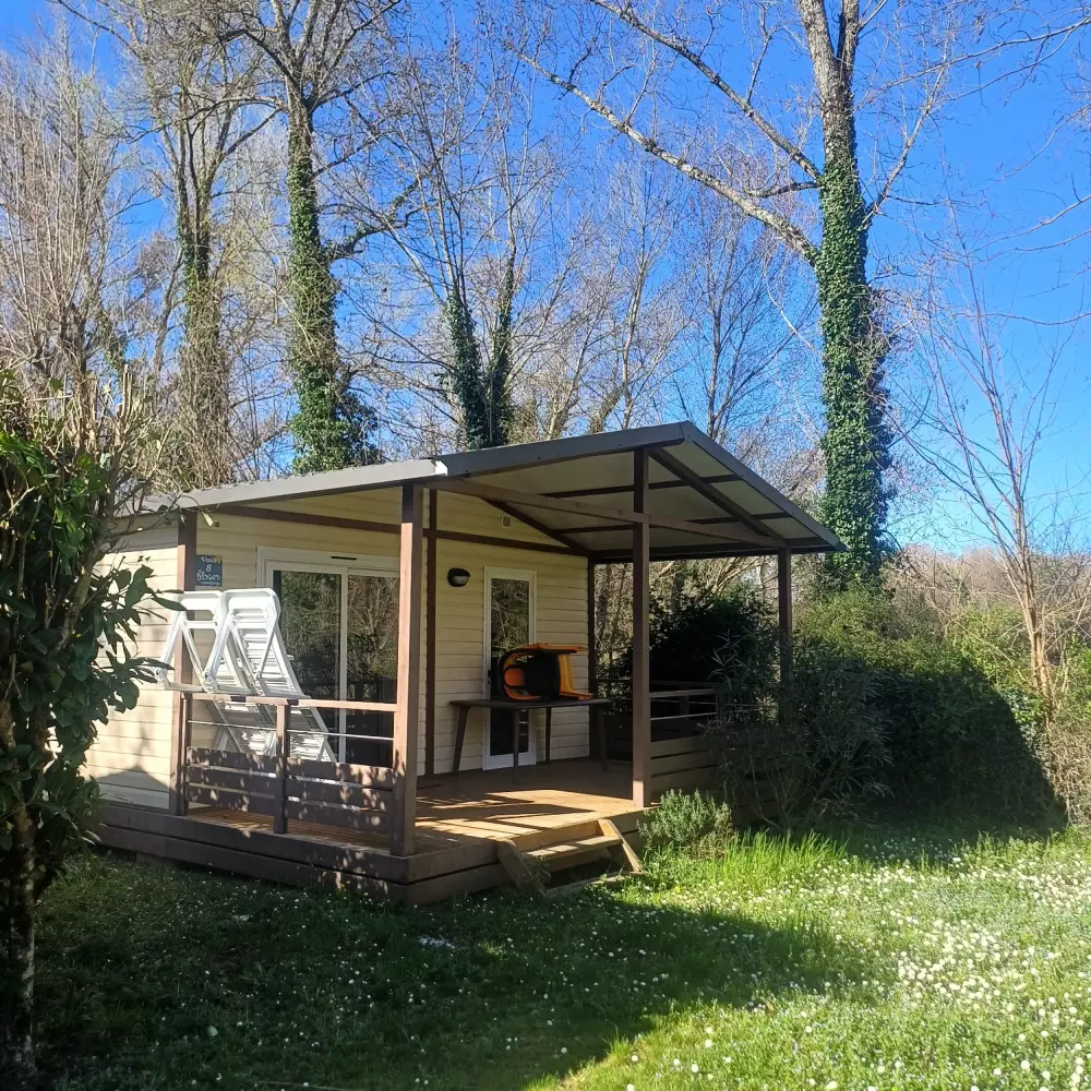 Flower Camping Le Plan d'Eau - Ardèche 4 étoiles★★★★