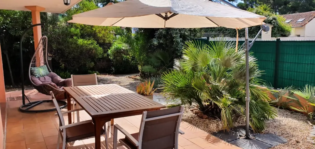 Bel Appartement Avec Terrasse - Saint-raphaël