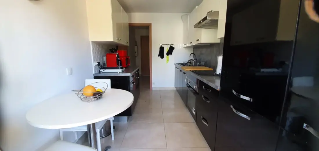 Bel Appartement Avec Terrasse - Saint-raphaël
