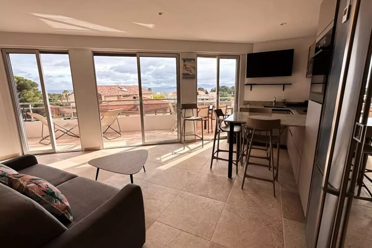 Appartement Avec Vue Mer Et Grande Terrasse - - Saint-Raphaël - 4