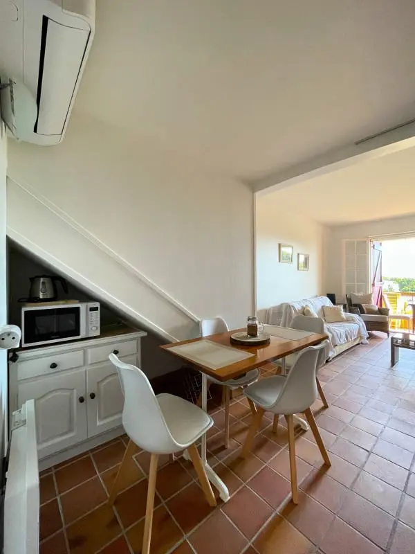 Superbe Appt Avec Balcon Proche De La Plage