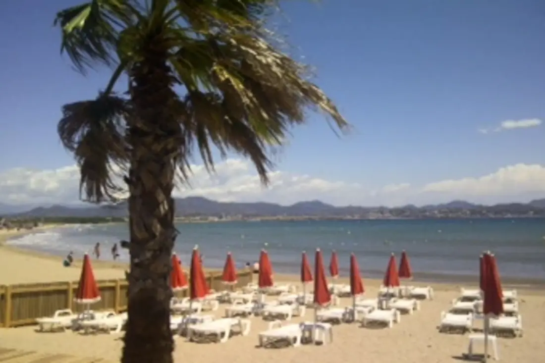 Superbe Appt Avec Balcon Proche De La Plage