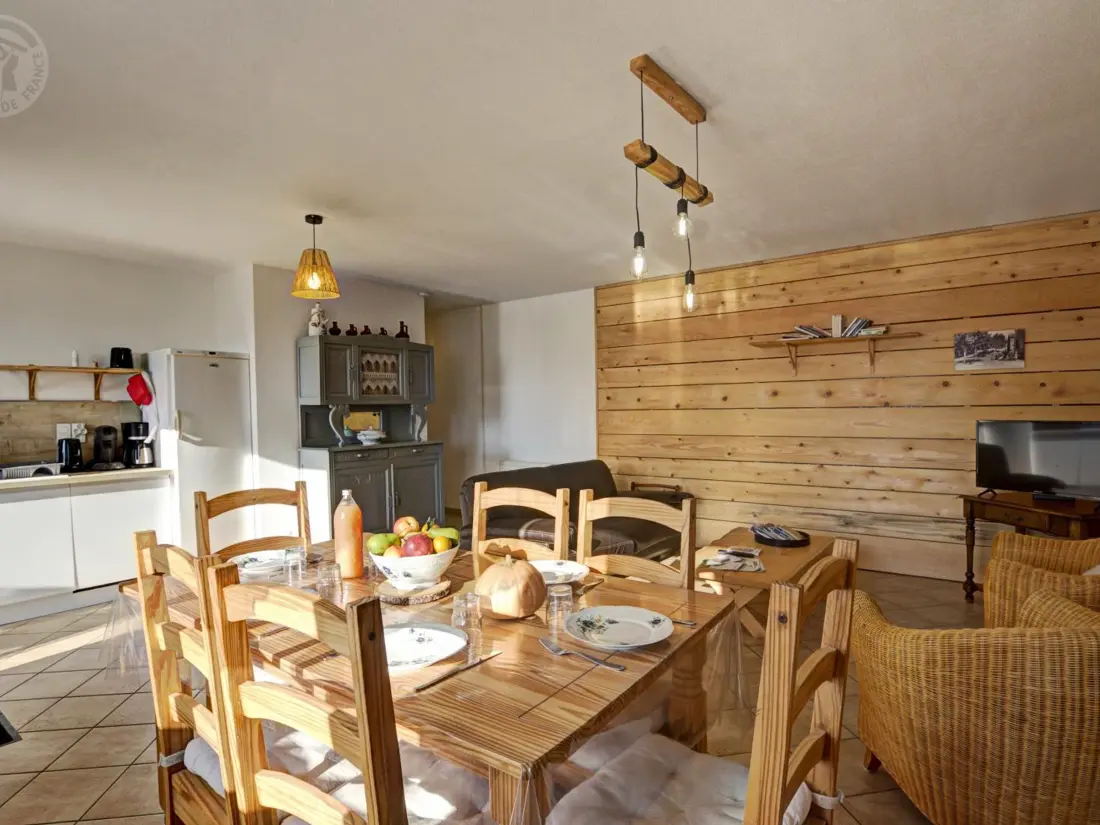 Maison de Vacances SAINT-ROMAIN-EN-JAREZ 3