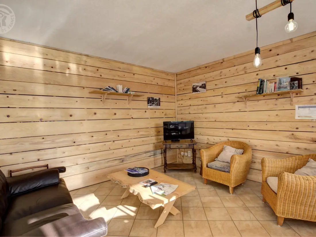 Maison de Vacances SAINT-ROMAIN-EN-JAREZ 3