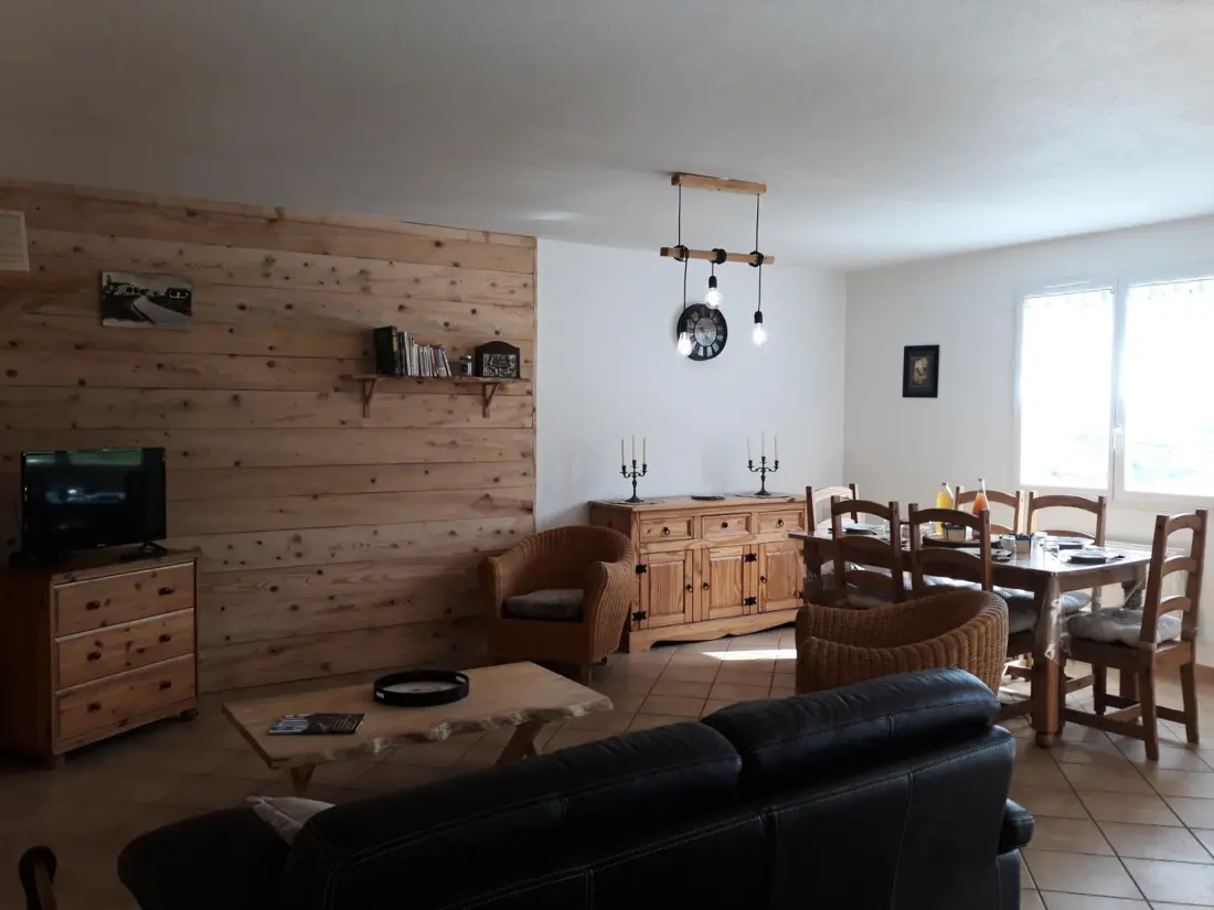 Maison de Vacances SAINT-ROMAIN-EN-JAREZ 3