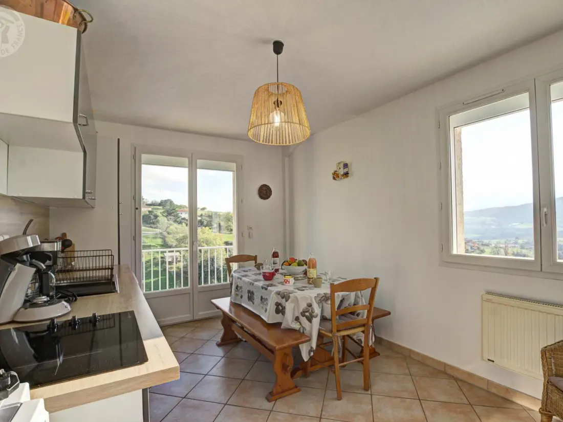 Maison de Vacances SAINT-ROMAIN-EN-JAREZ 4
