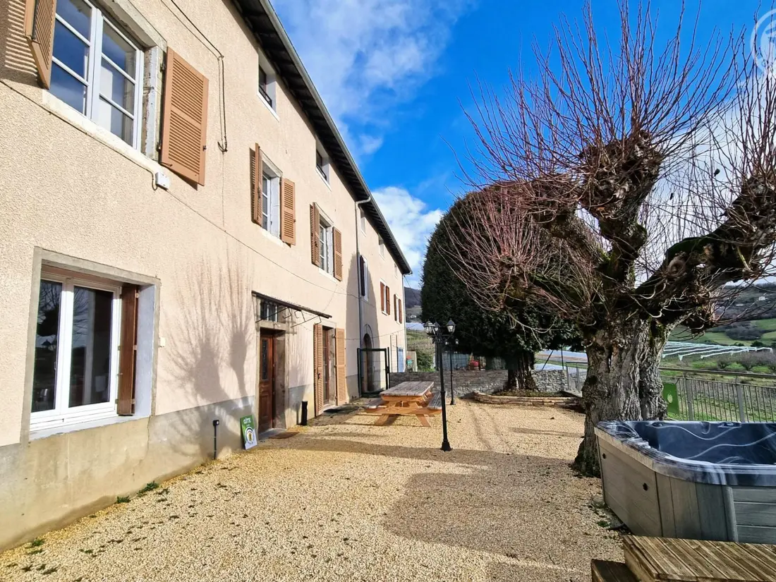 Maison de Vacances SAINT-ROMAIN-EN-JAREZ 5