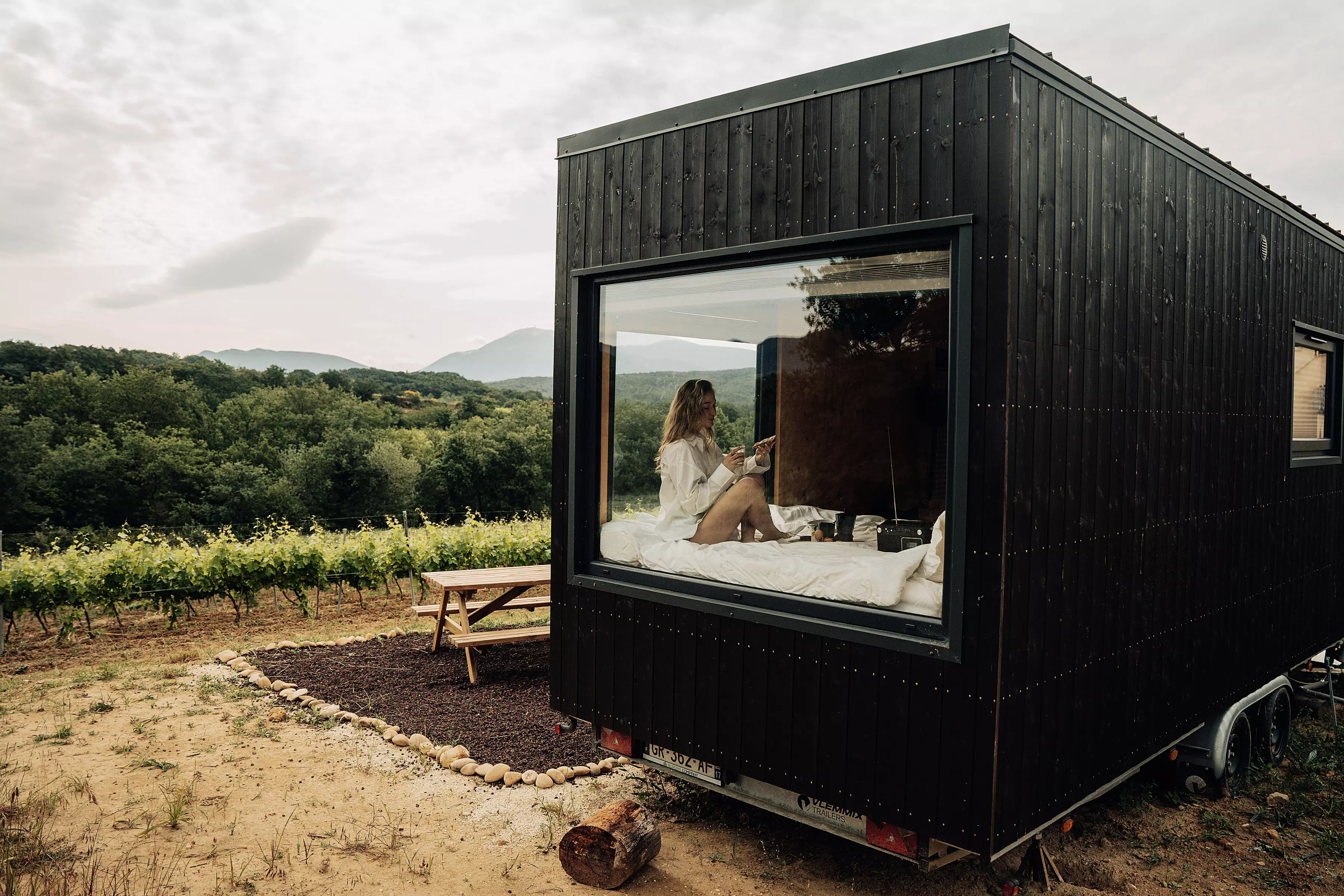 Tiny House-Domaine Bernard : domaine viticole avec vue sur le mont Ventoux - 4