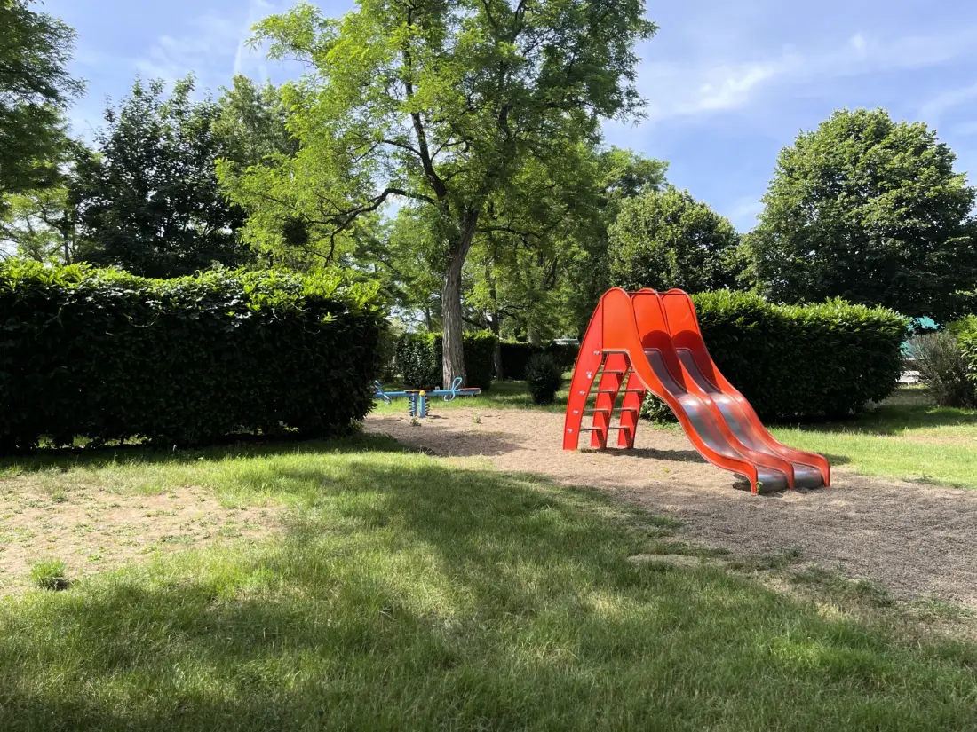 Camping Les Portes de Sancerre3 étoiles★★★