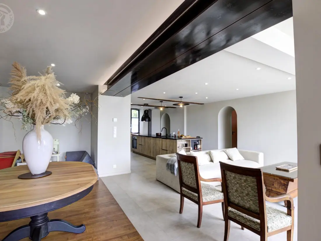 Maison de Vacances Saint-Symphorien-de-Lay 3