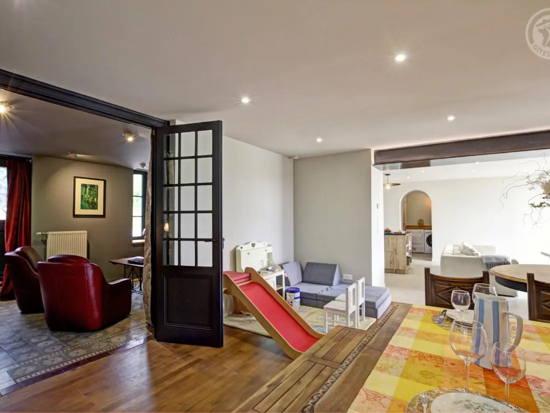 Maison de Vacances Saint-Symphorien-de-Lay 3