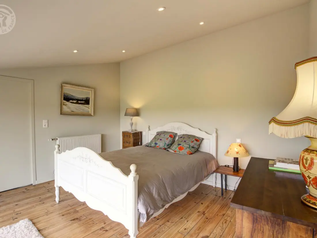 Maison de Vacances Saint-Symphorien-de-Lay 3