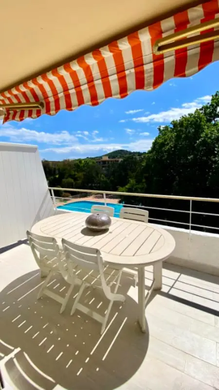 Beau Studio Avec Piscine Partagée