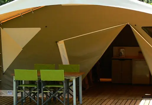 Camping maeva Escapades Coeur d'Ardèche 4 étoiles★★★★