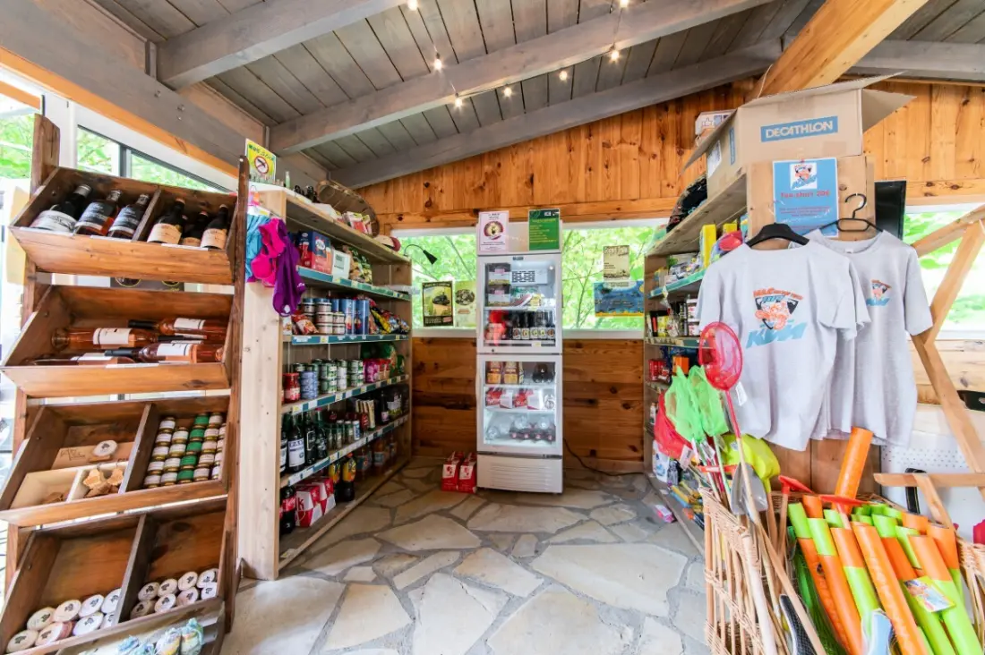 Camping maeva Escapades Coeur d'Ardèche 4 étoiles★★★★