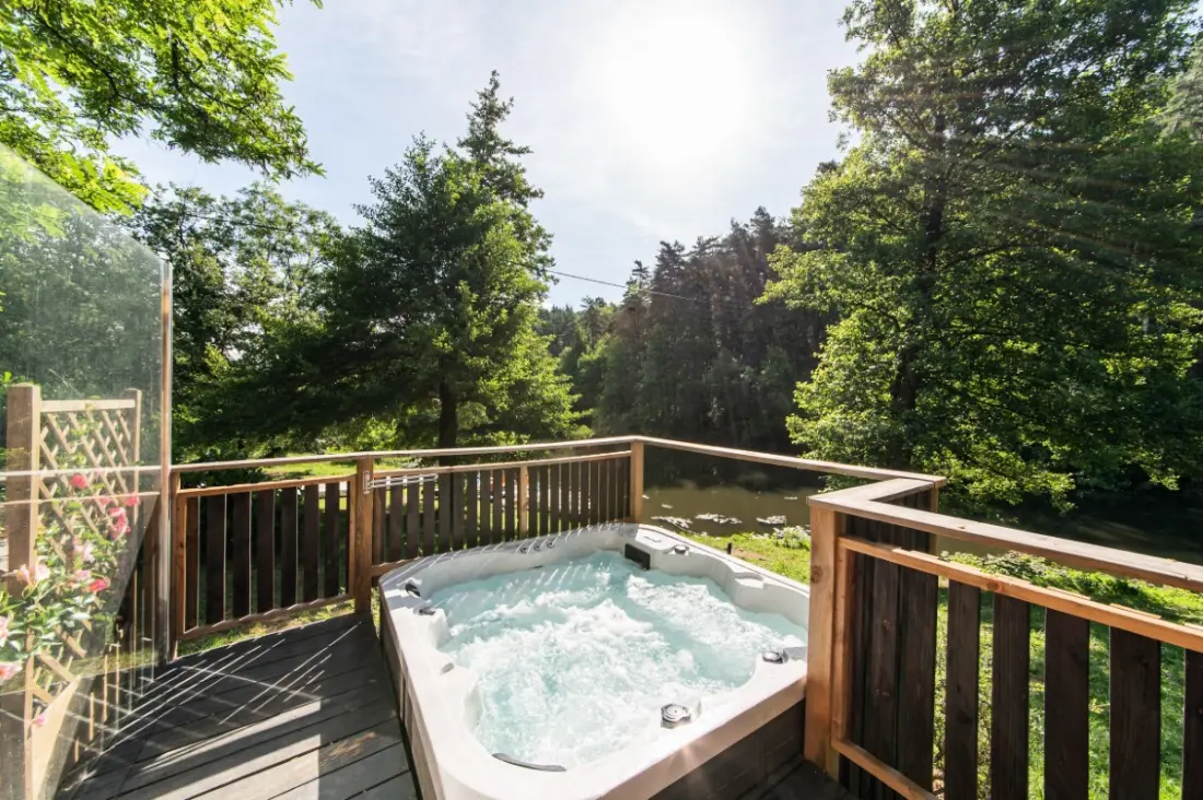 Camping maeva Escapades Coeur d'Ardèche 4 étoiles★★★★