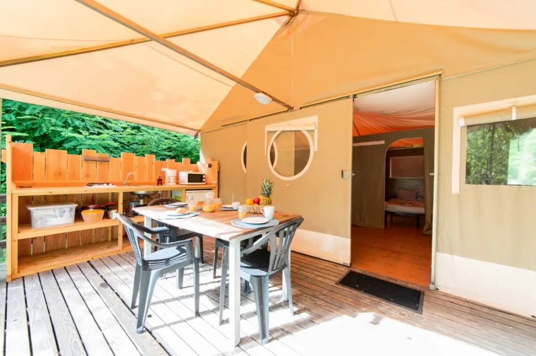 Camping maeva Escapades Coeur d'Ardèche 4 étoiles★★★★