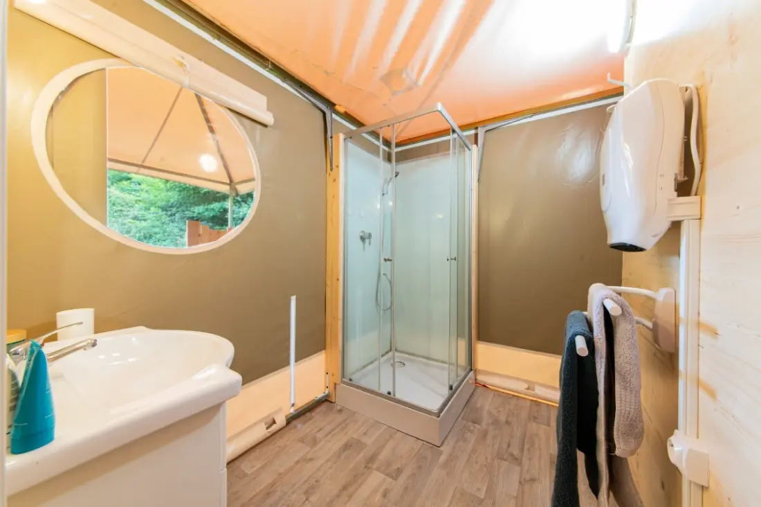 Camping maeva Escapades Coeur d'Ardèche 4 étoiles★★★★
