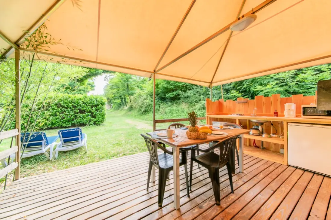 Camping maeva Escapades Coeur d'Ardèche 4 étoiles★★★★