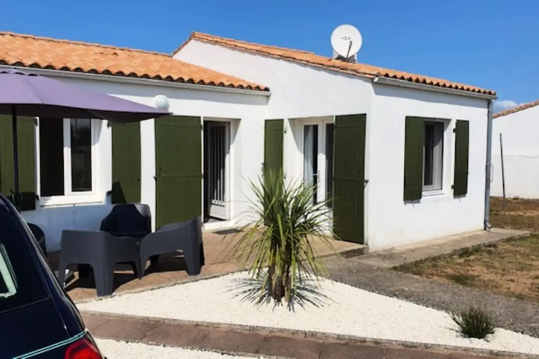 Maison Avec Jardin Et Piscine à Sainte Marie De Ré