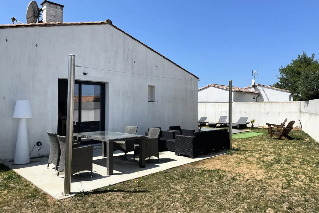 Maison Avec Jardin Et Piscine à Sainte Marie De Ré