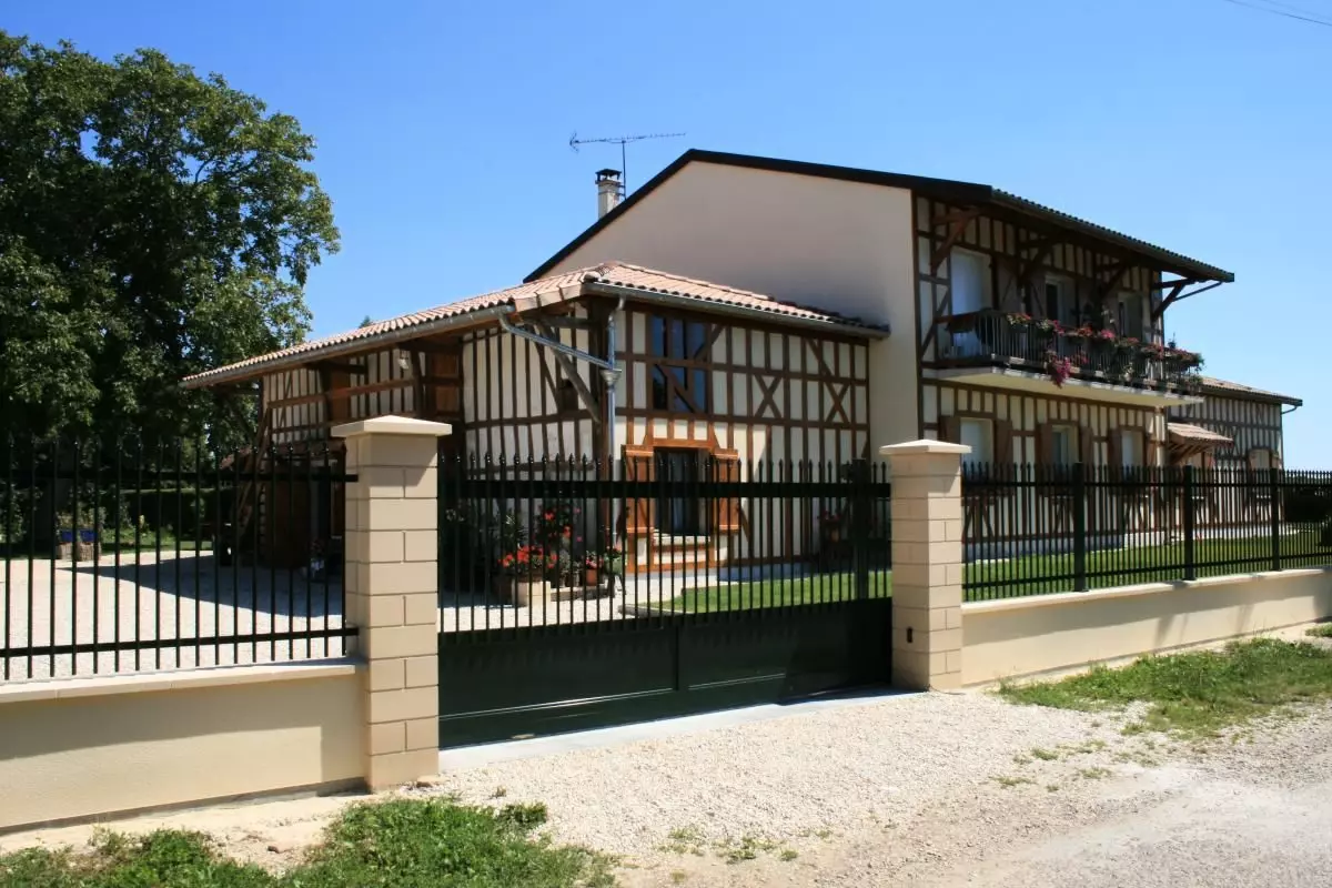 Gîte De France La Maison Des Cotes 3 Épis - - Sainte Marie Du Lac Nuisement - 1