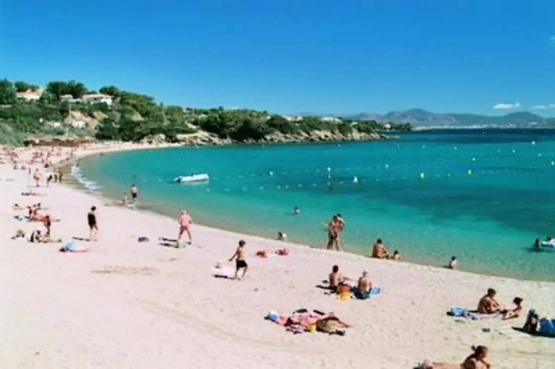 Apt Avec Garage Piscine à 10 Min De La Plage