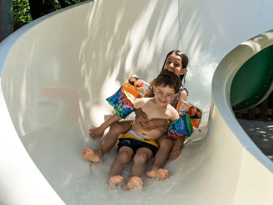 Camping Romanée Les Grottes de Roffy 4 étoiles★★★★