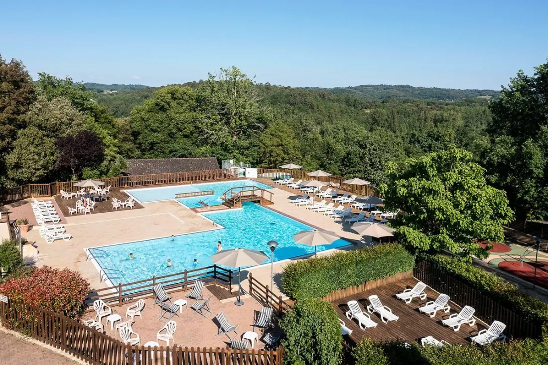 Camping Romanée Les Grottes de Roffy 4 étoiles★★★★