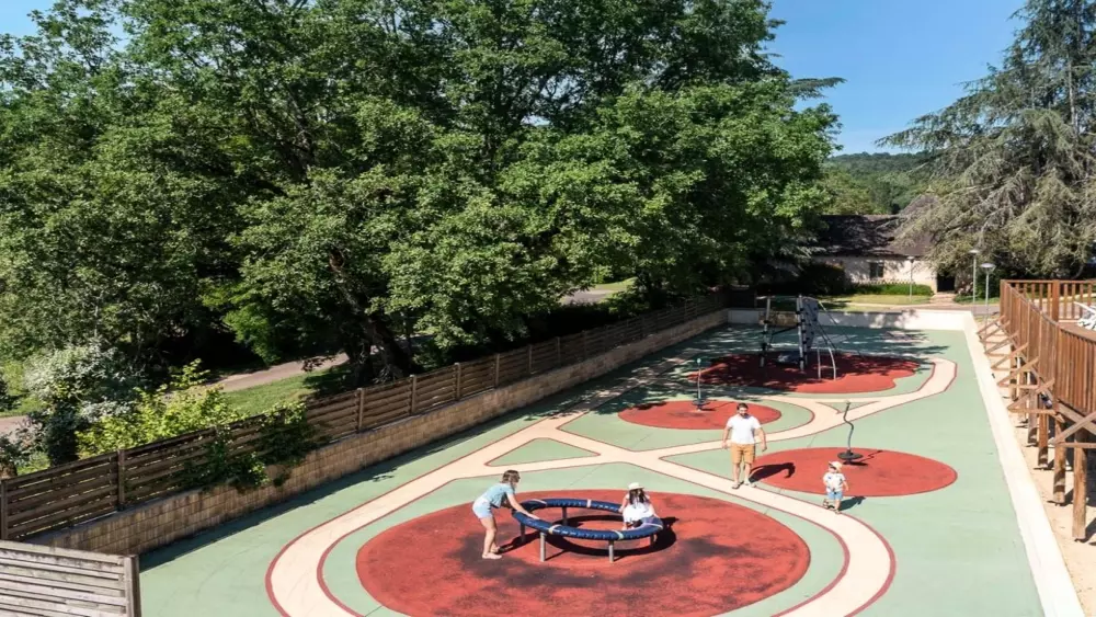 Camping Romanée Les Grottes de Roffy 4 étoiles★★★★