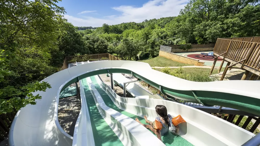 Camping Romanée Les Grottes de Roffy 4 étoiles★★★★