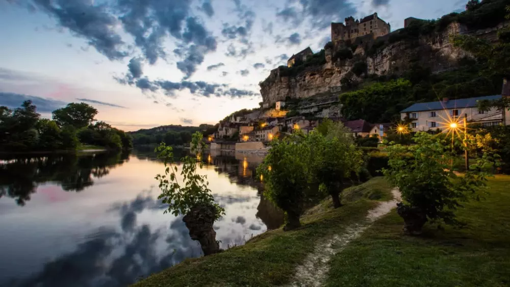 Camping Romanée Les Grottes de Roffy 4 étoiles★★★★
