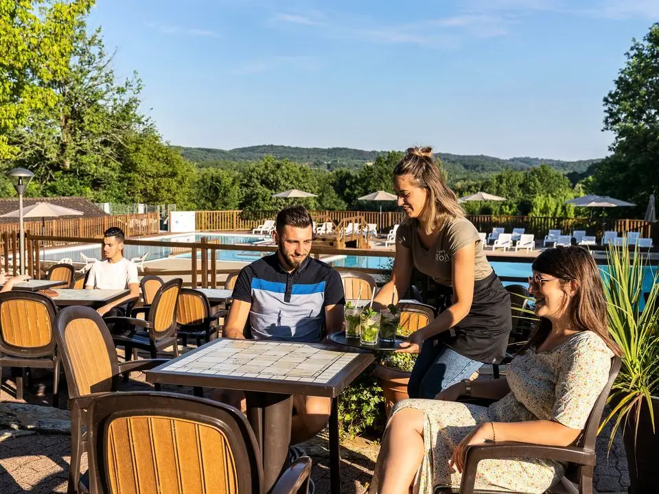 Camping Romanée Les Grottes de Roffy 4 étoiles★★★★