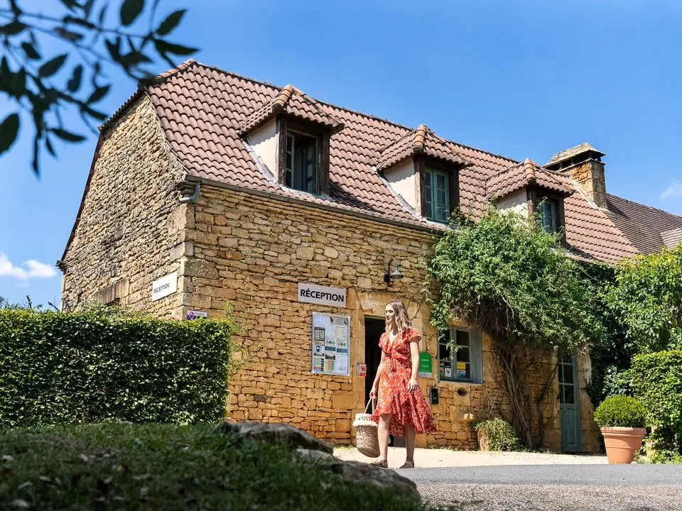Camping Romanée Les Grottes de Roffy 4 étoiles★★★★