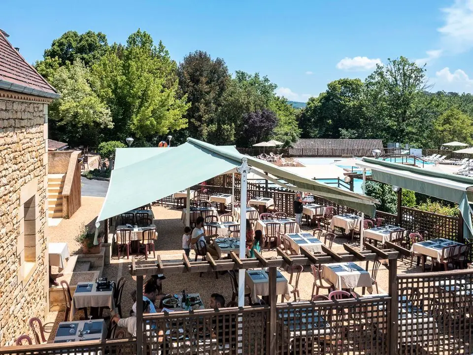 Camping Romanée Les Grottes de Roffy 4 étoiles★★★★