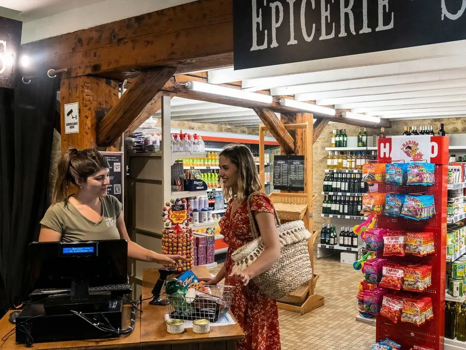 Camping Romanée Les Grottes de Roffy 4 étoiles★★★★