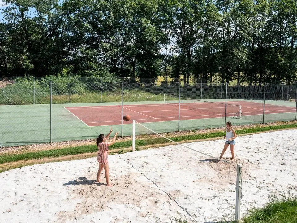 Camping Romanée Les Grottes de Roffy 4 étoiles★★★★