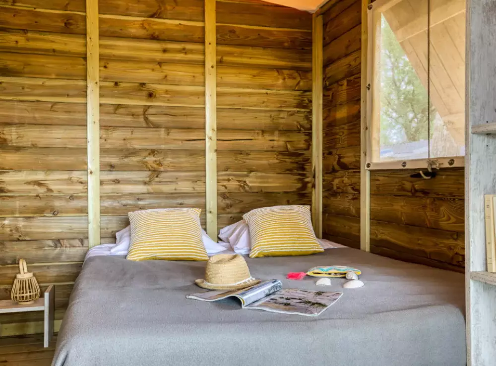 Camping Romanée Les Grottes de Roffy 4 étoiles★★★★