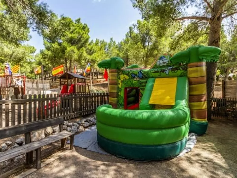 Camping Le Bois De Pins 3 étoiles★★★