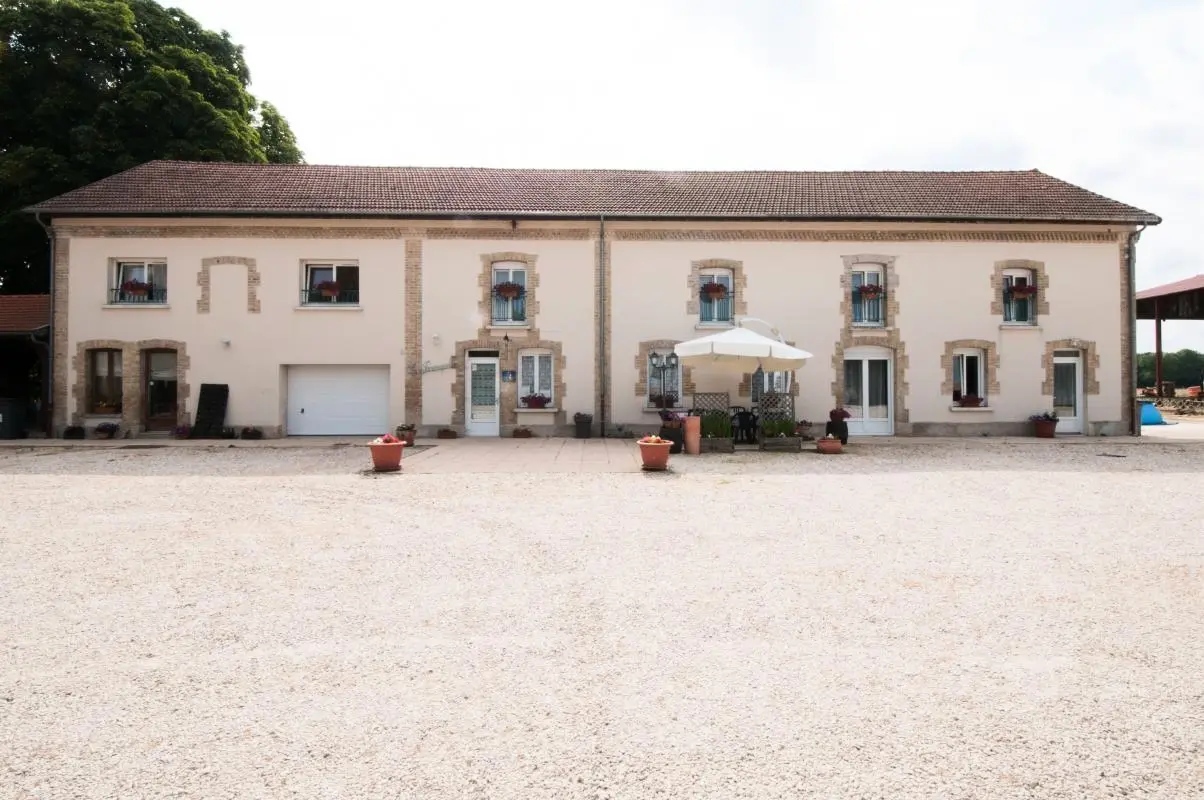 Gîte De France La Janenquelle 3 Épis - - Sarry - 1