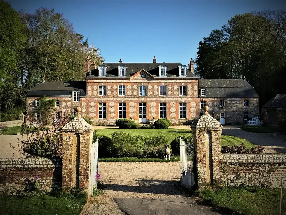 Gîte de France Gîtes de france® - l' aile du château de briquedalles 3 épis