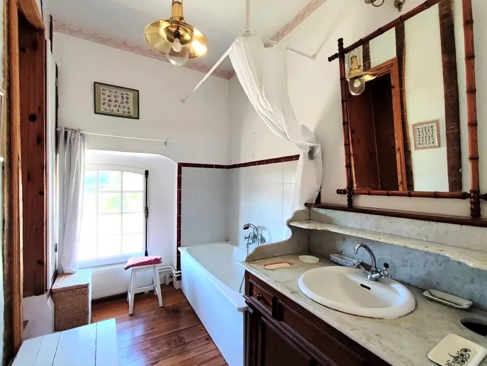 Gîte de France Gîtes de france® - l' aile du château de briquedalles 3 épis