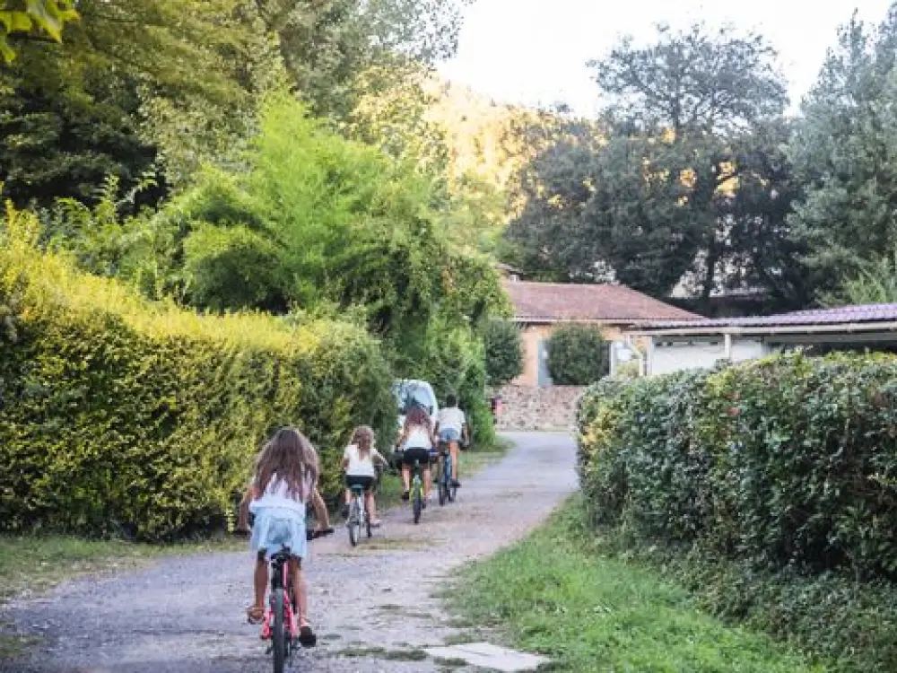 Camping Du Château De L'Hom  4 étoiles★★★★