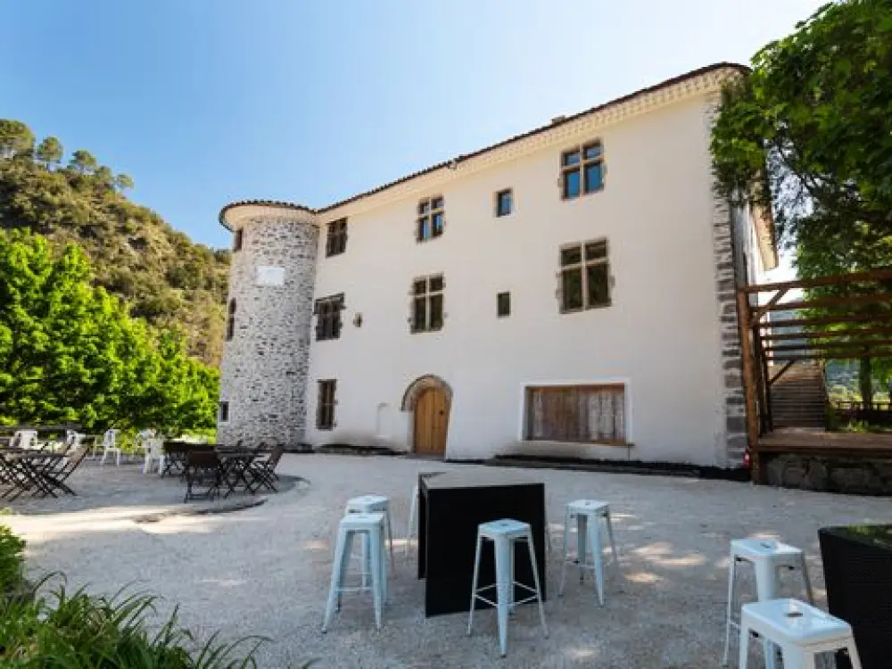 Camping Du Château De L'Hom  4 étoiles★★★★