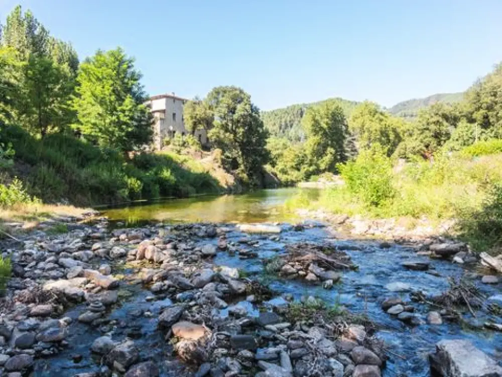 Camping Du Château De L'Hom  4 étoiles★★★★