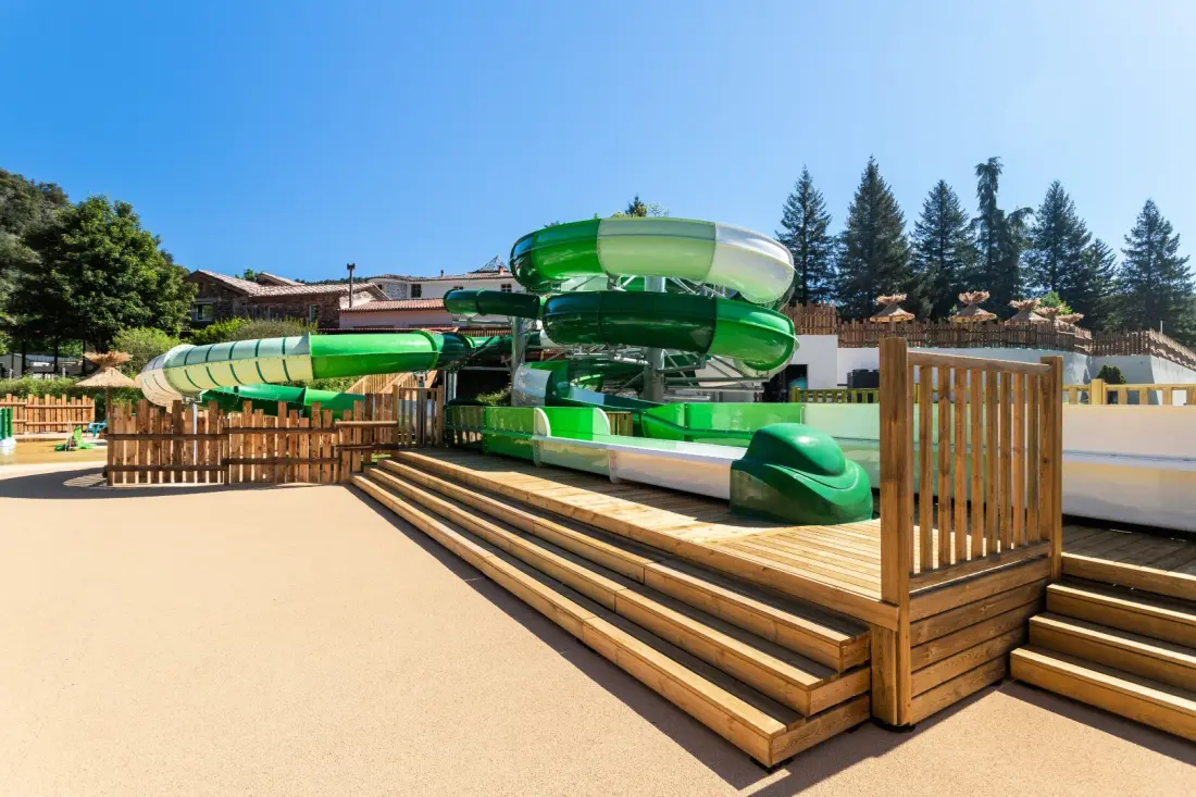 Camping maeva Escapades du Château de l'Hom 4 étoiles★★★★