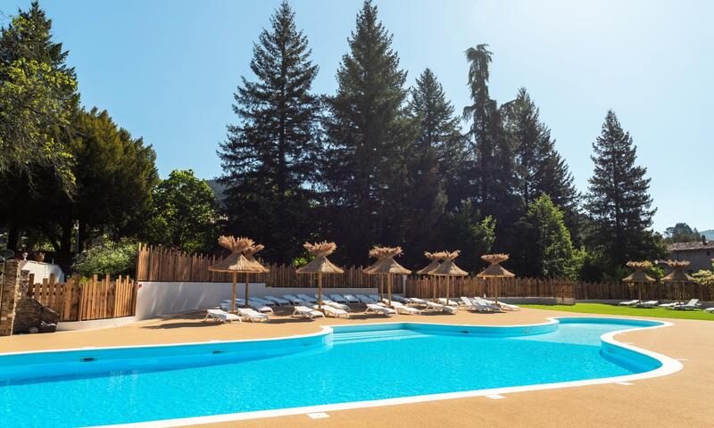 Camping maeva Escapades du Château de l'Hom 4* - 4