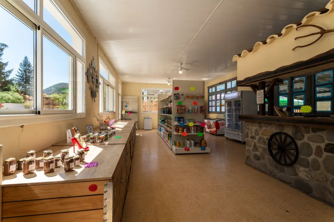 Camping maeva Escapades du Château de l'Hom 4 étoiles★★★★