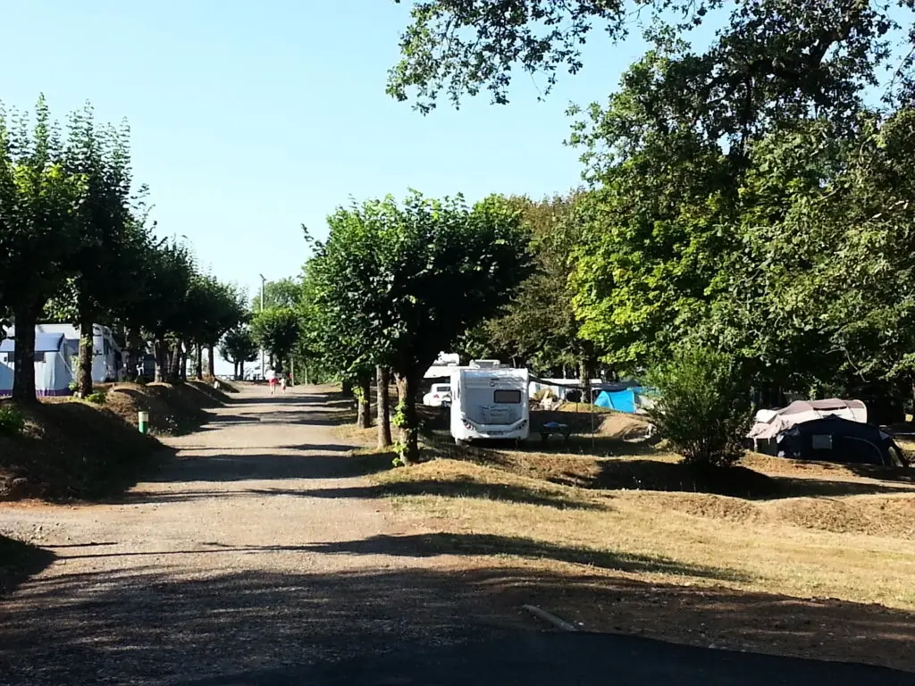Camping Seasonova Lac de Bournazel 4 étoiles★★★★
