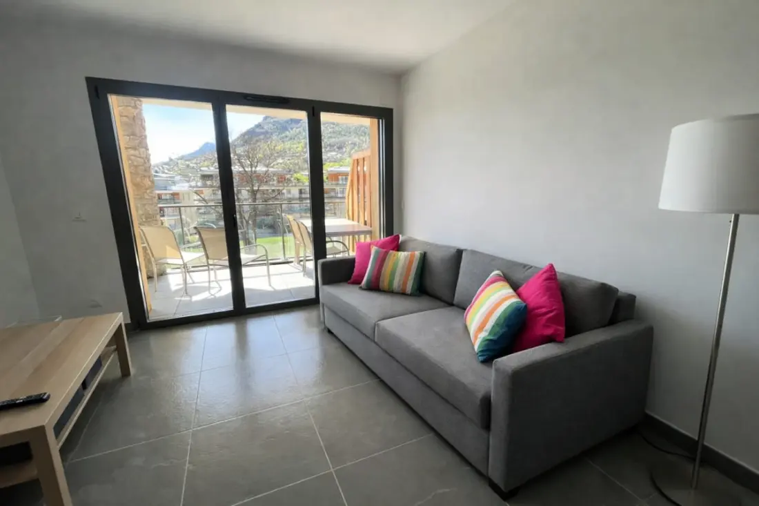 Appartement Avec Balcon, Wifi Et Garage à Briançon